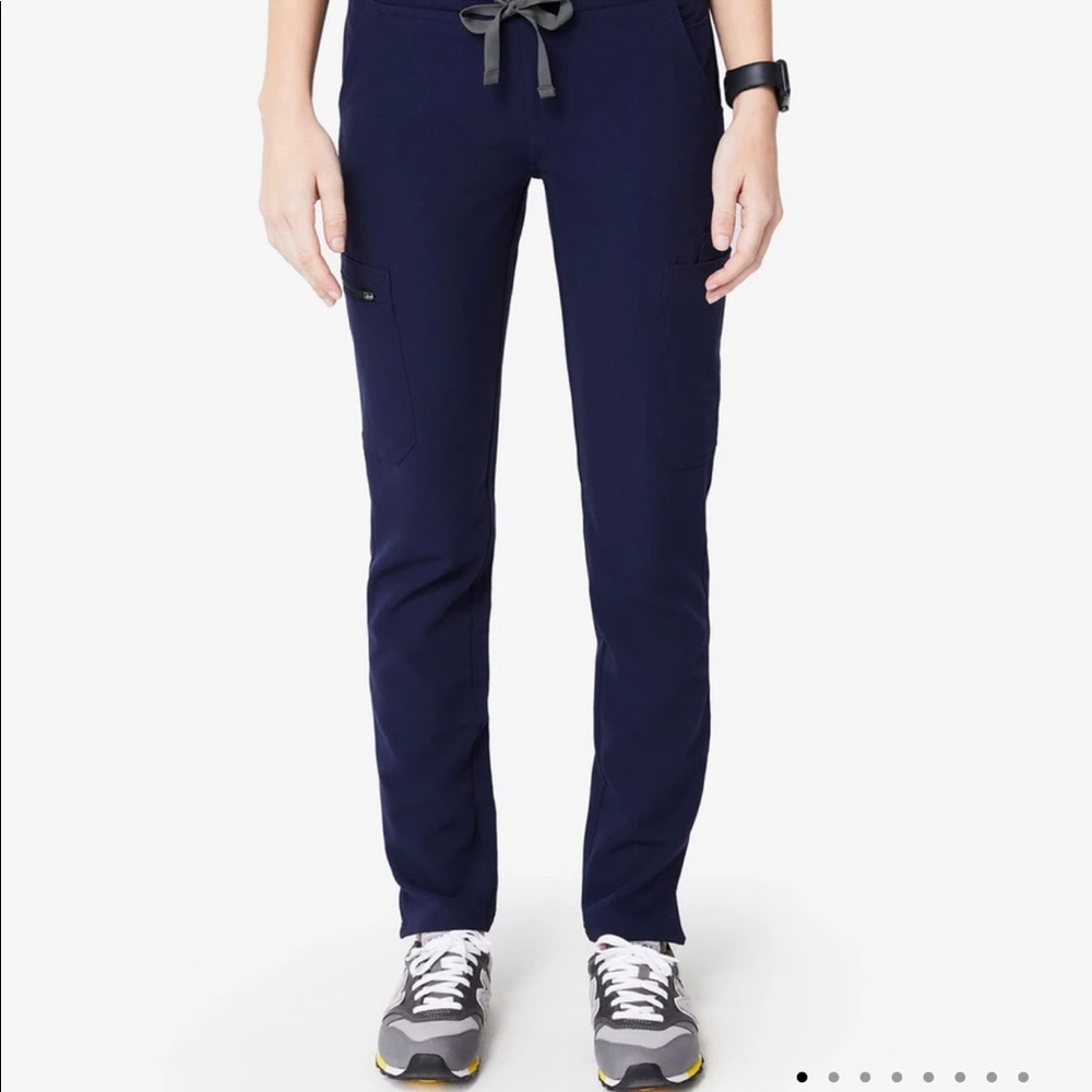 Figs navy scrub set XXSP/XXS
